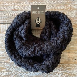 ♾🧣Falls Creek Chunky Knit Infinity Scarf🧣♾ NWT